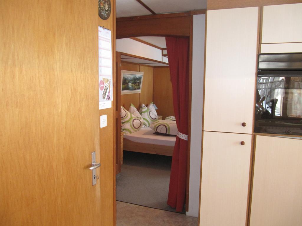 Pension Hof Zur Stilli Davos Room photo